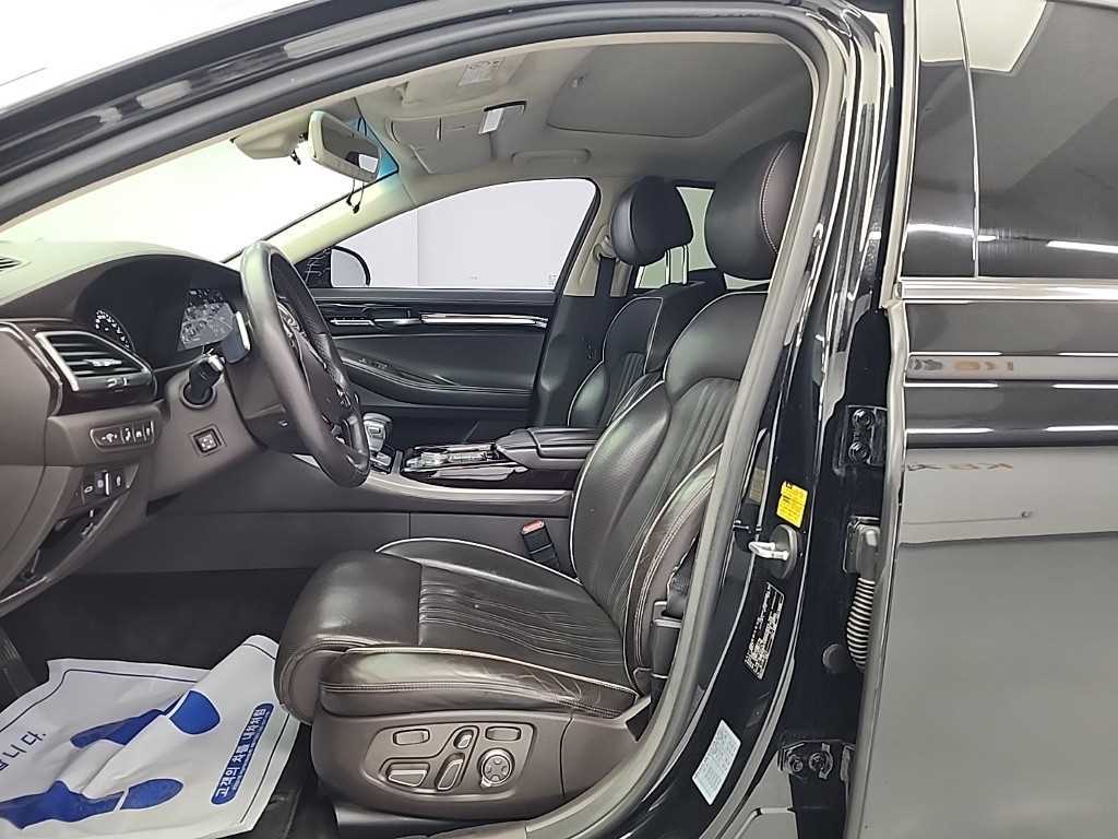 Genesis EQ900 - Vista 11