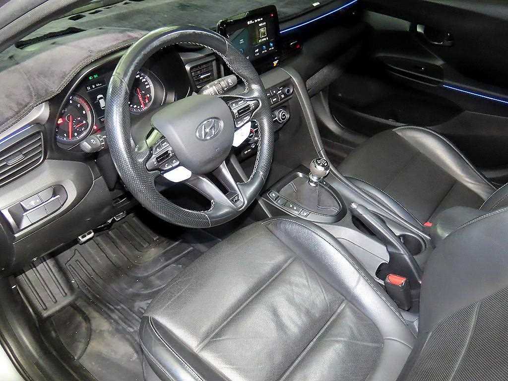 HYUNDAI Veloster - Vista 10