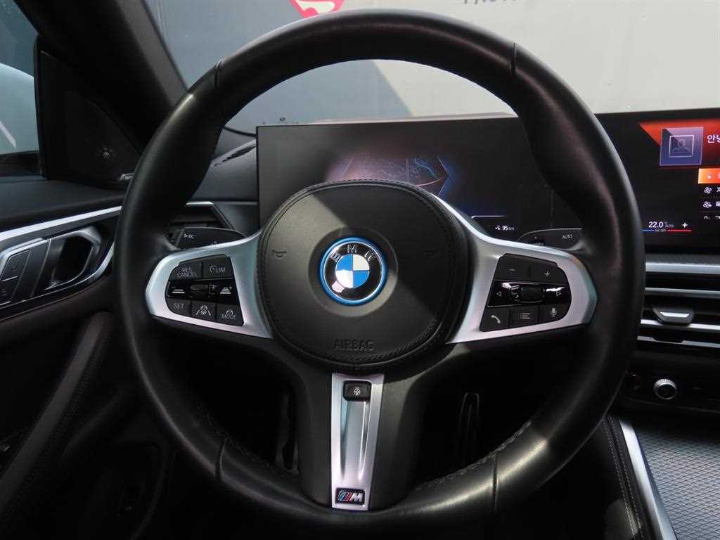 BMW i4 - Vista 11