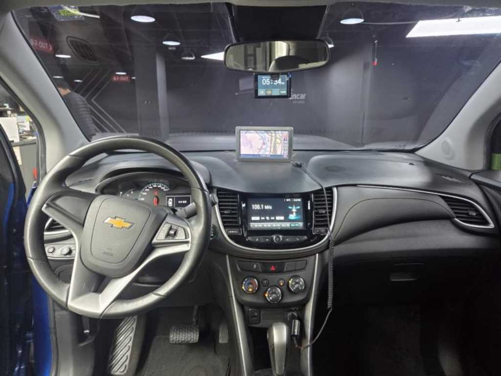 Chevrolet Trax - Vista 9