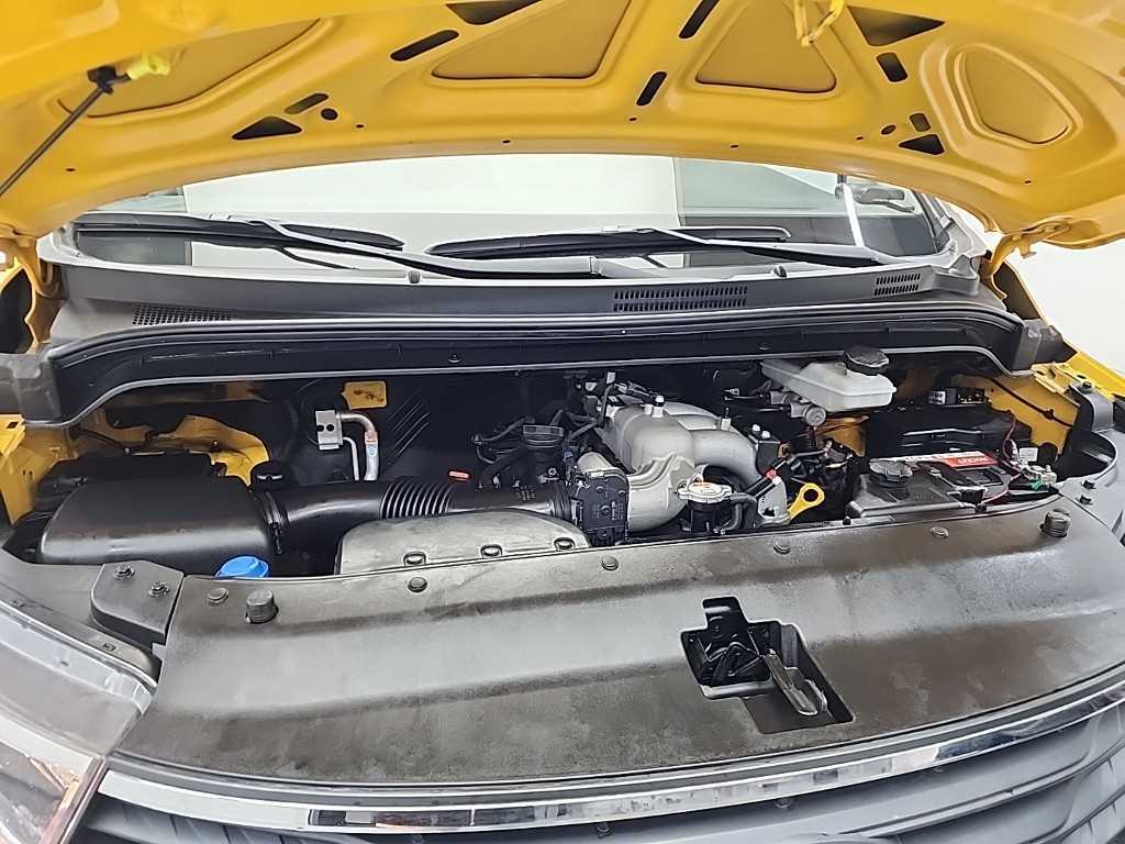 HYUNDAI Starex - Vista 5