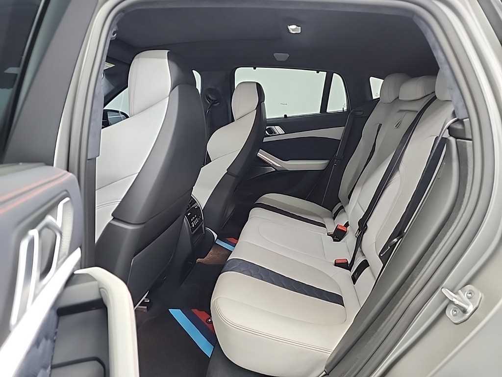 BMW X6M - Vista 12