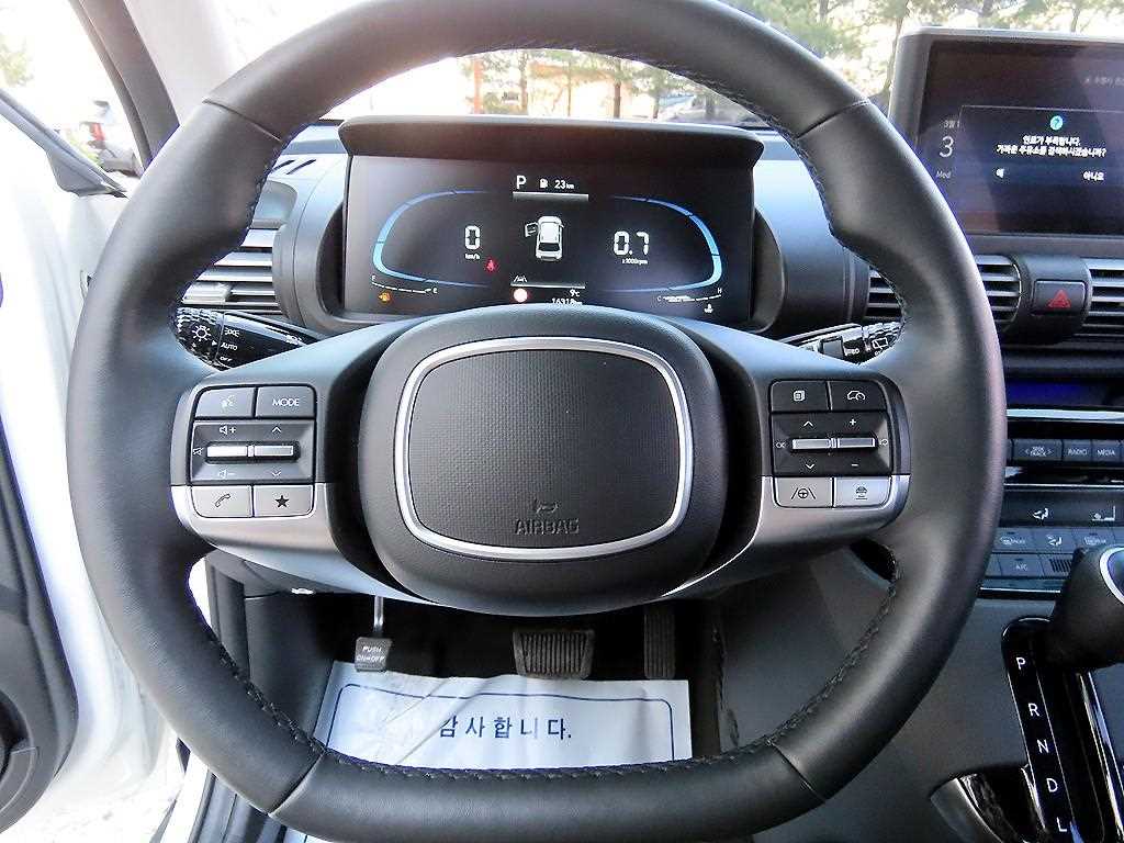 HYUNDAI Casper - Vista 8