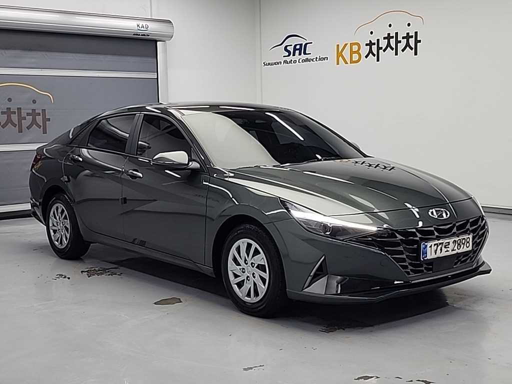 HYUNDAI Avante - Vista 4