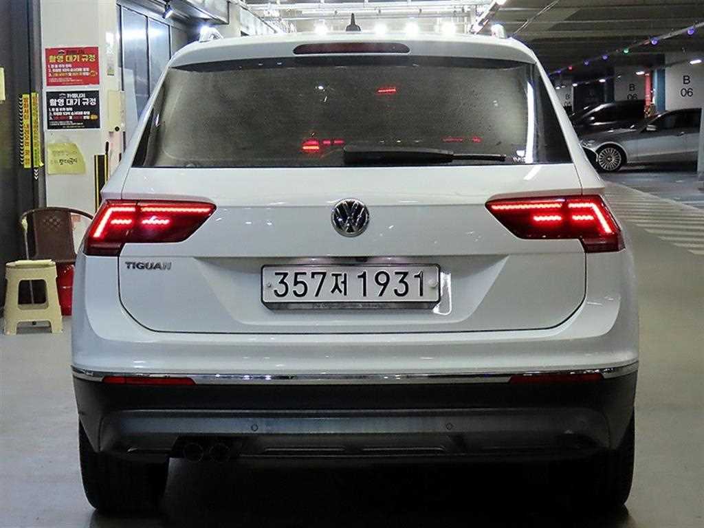 Volkswagen Tiguan - Vista 5
