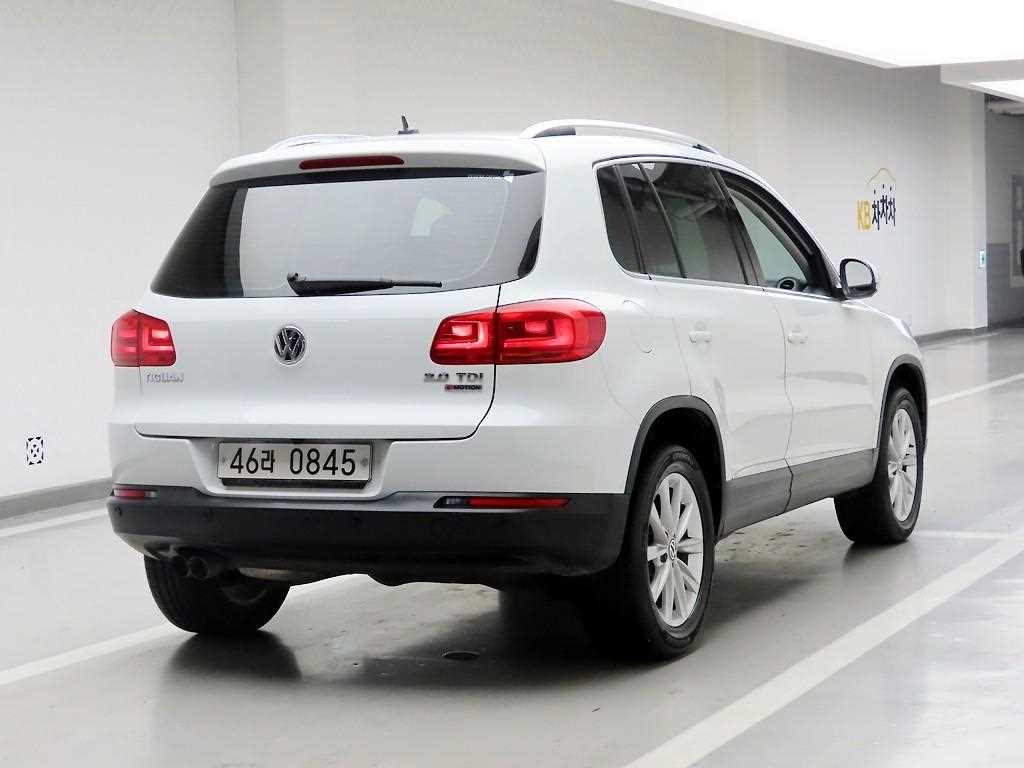 Volkswagen Tiguan - Vista 4