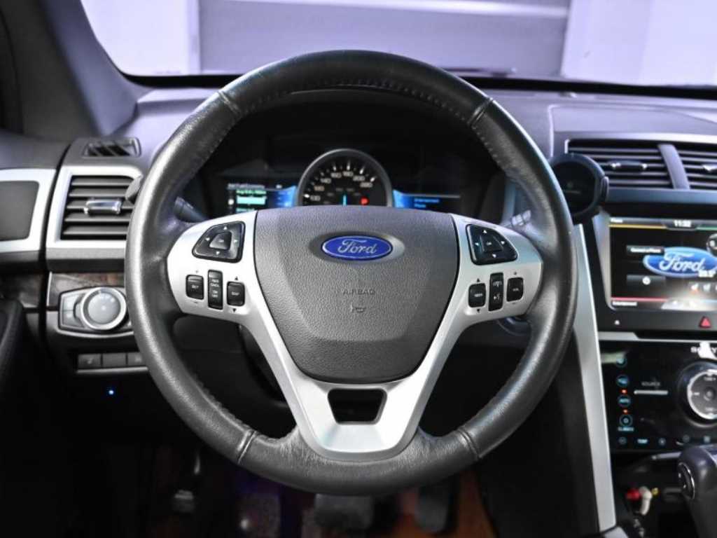 Ford Explorer - Vista 12