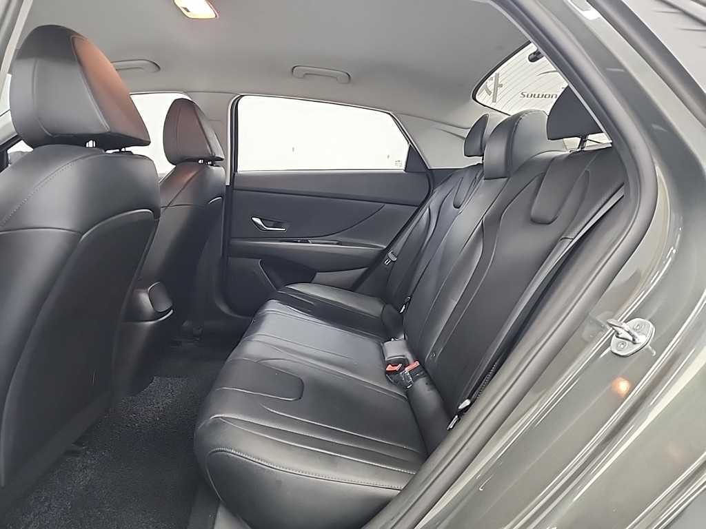 HYUNDAI Avante - Vista 12