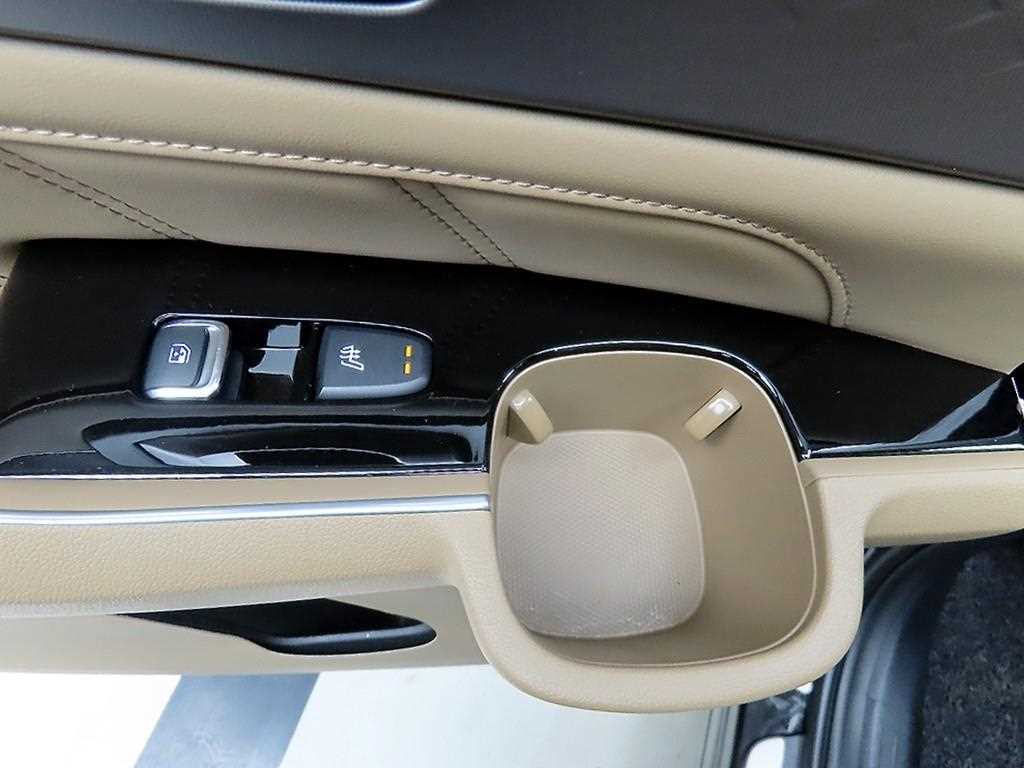 KIA Sorento - Vista 12