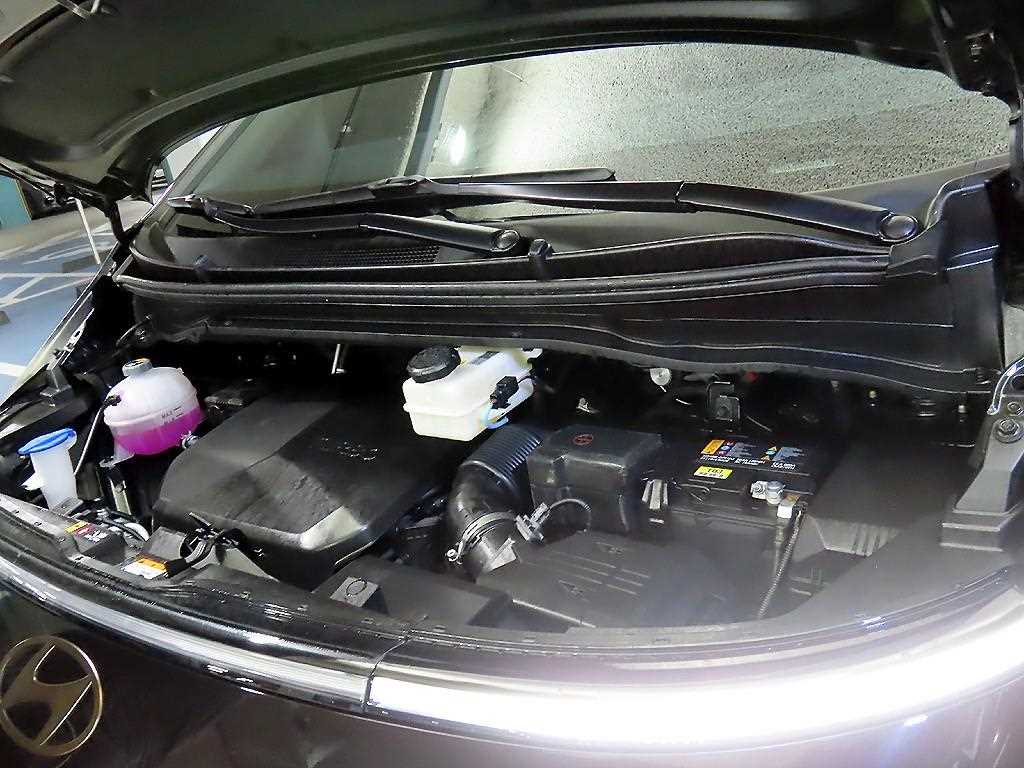 HYUNDAI Staria 2025 Negro - Importación desde Corea - HF Imports Iquique - Foto 19