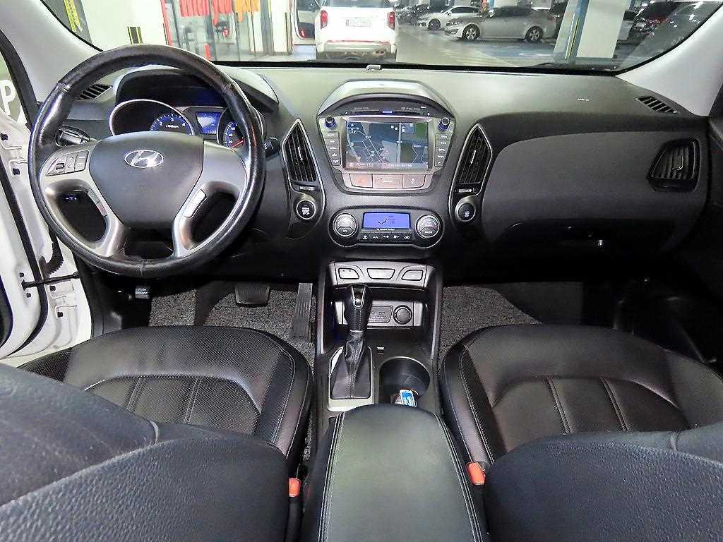 HYUNDAI Tucson - Vista 10