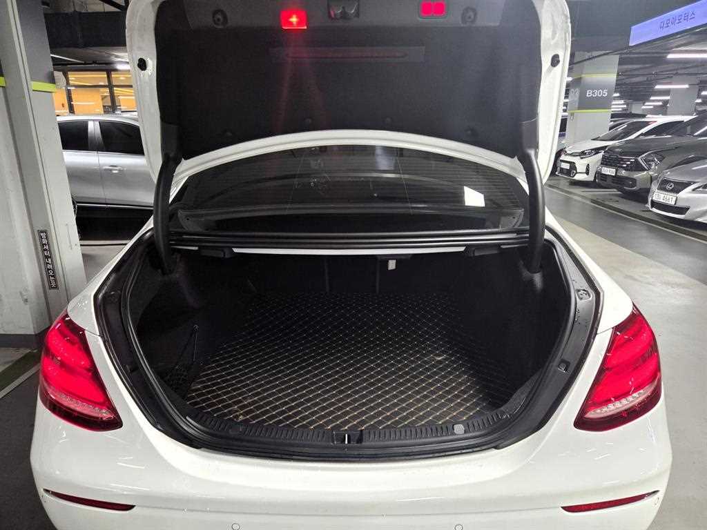 Mercedes Benz E class 2020 Blanco - Importación desde Corea - HF Imports Iquique - Foto 16