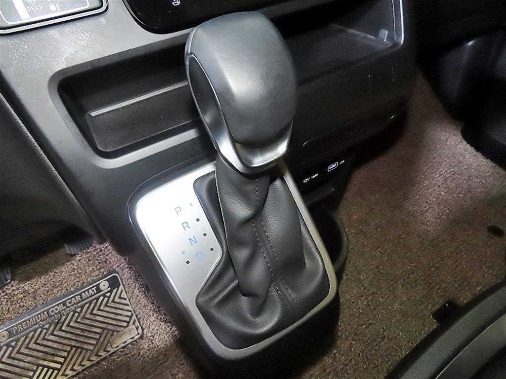 HYUNDAI Staria - Vista 12