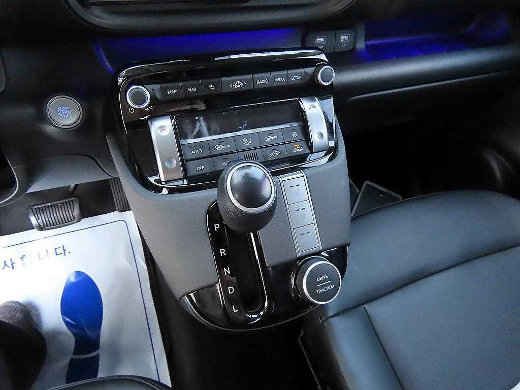 HYUNDAI Casper - Vista 10