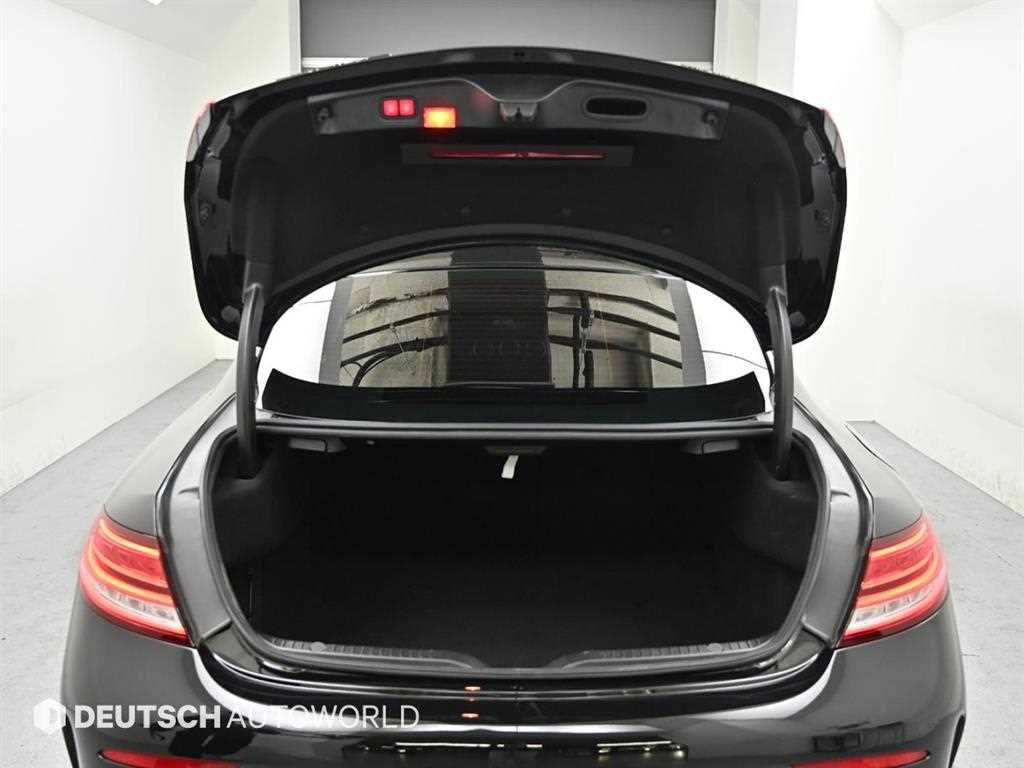 Mercedes Benz C Class 2019 Negro - Importación desde Corea - HF Imports Iquique - Foto 19