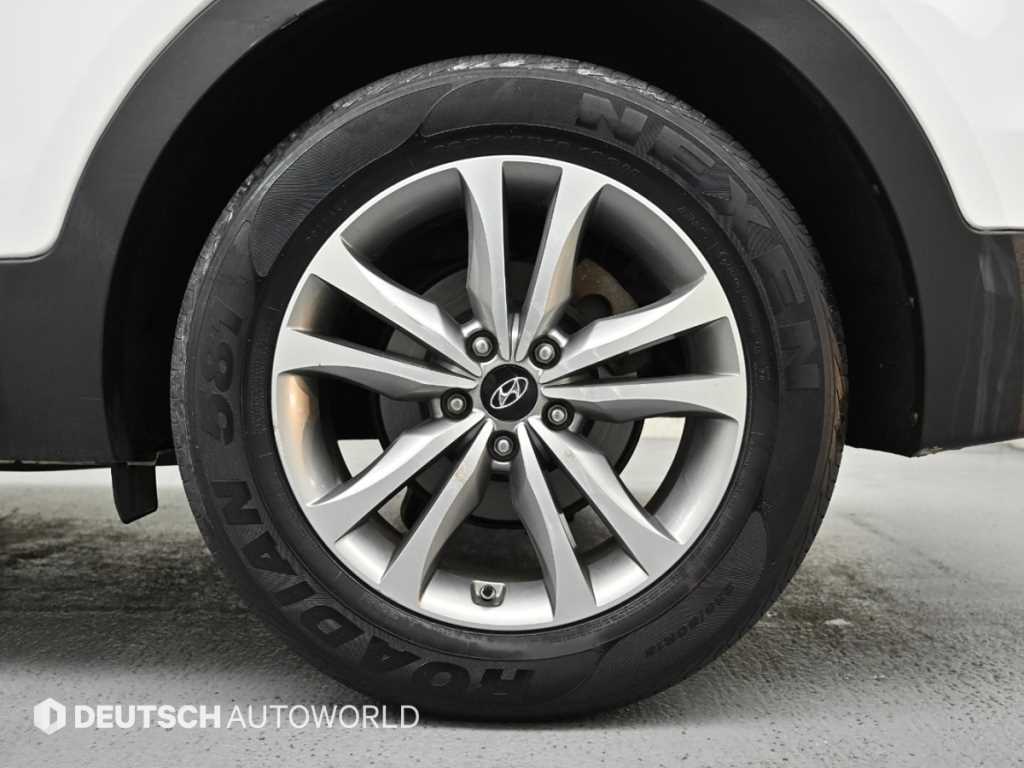 HYUNDAI Santa Fe - Vista 5