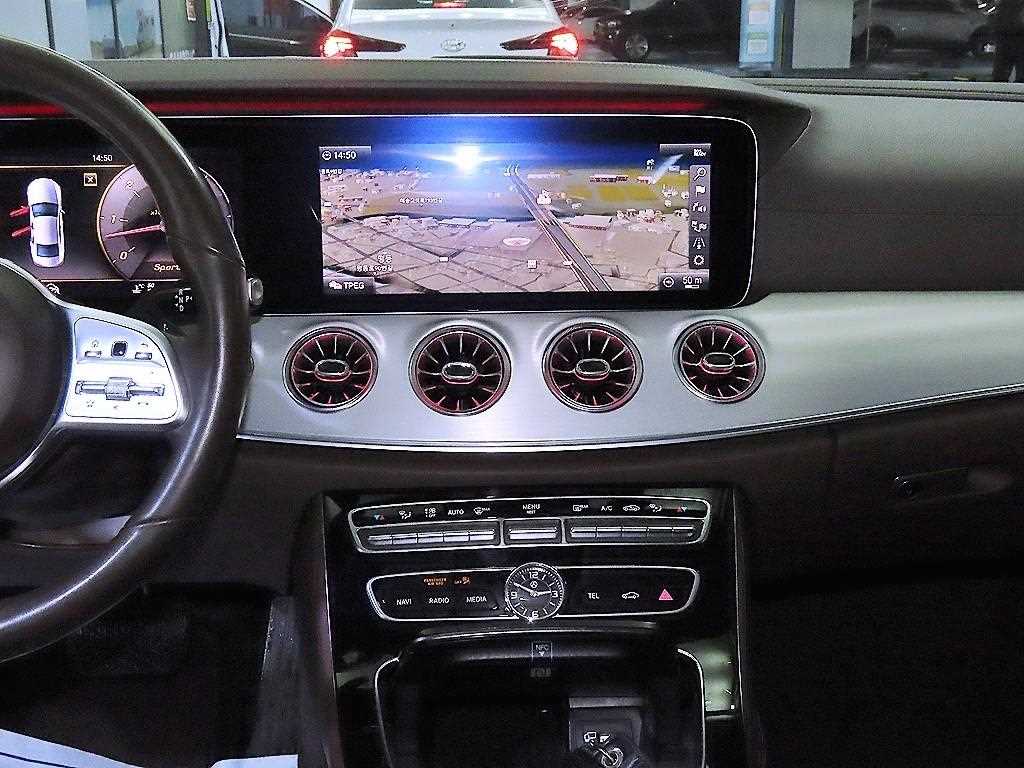 Mercedes Benz CLS Class - Vista 11