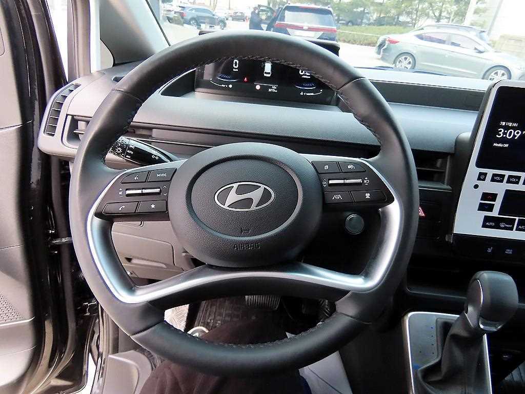 HYUNDAI Staria - Vista 8