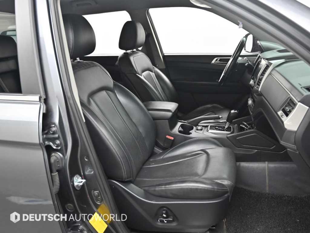 Ssangyong Rexton - Vista 10