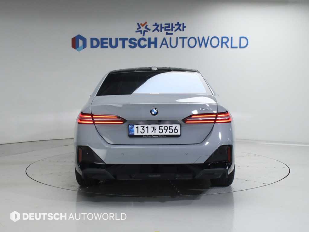 BMW 5 Series - Vista 4