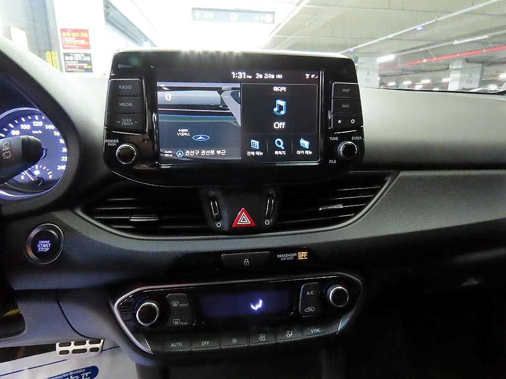 HYUNDAI i30 - Vista 11