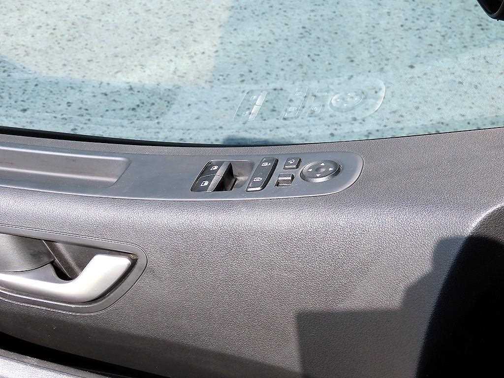 HYUNDAI Staria - Vista 11