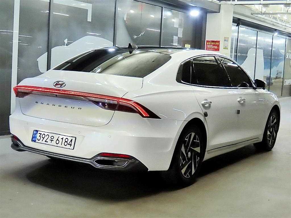 HYUNDAI Grandeur - Vista 4