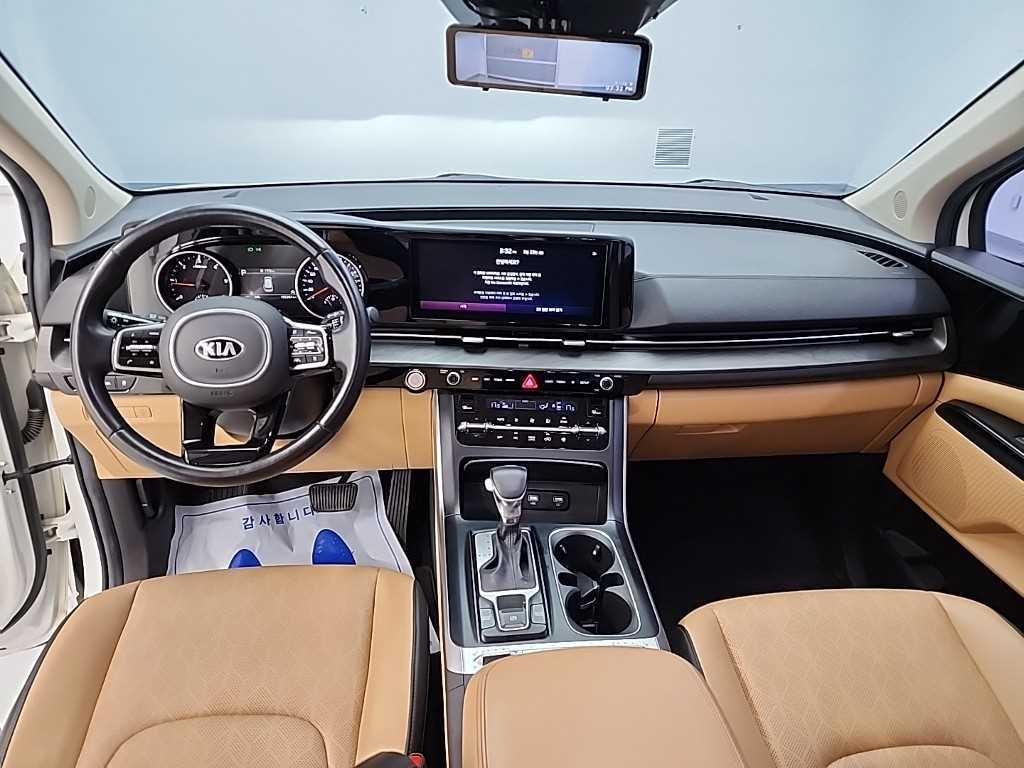 KIA Carnival - Vista 7