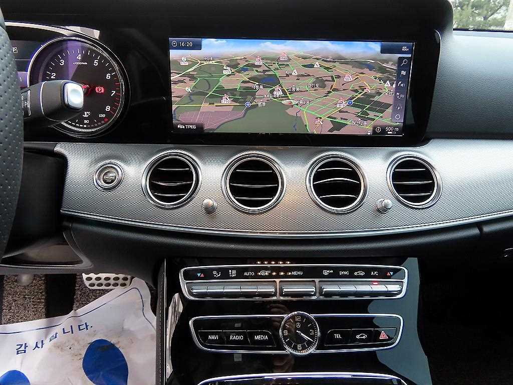 Mercedes Benz E class 2018 Gris - Importación desde Corea - HF Imports Iquique - Foto 14