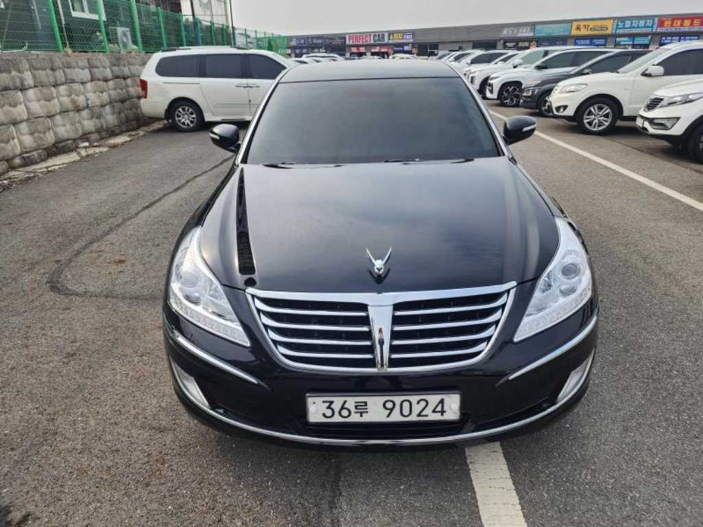 HYUNDAI Equus - Vista 2
