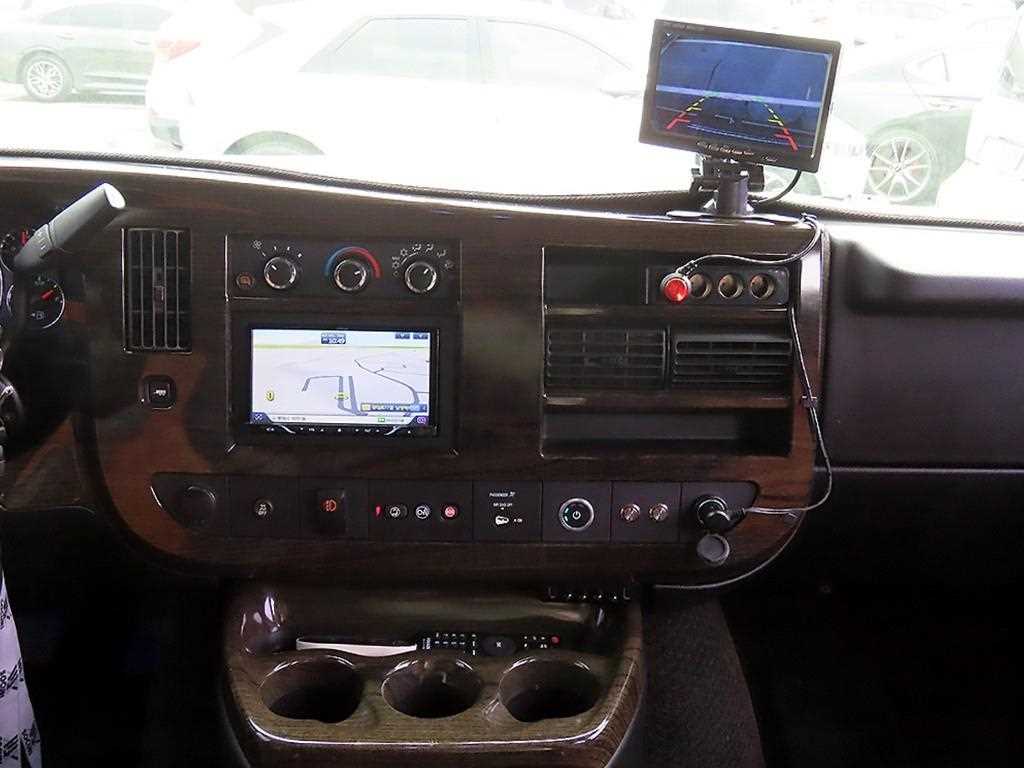 Chevrolet Express van - Vista 12