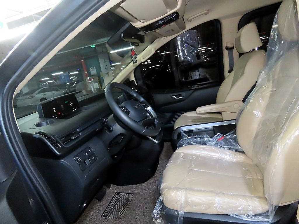 HYUNDAI Staria - Vista 6