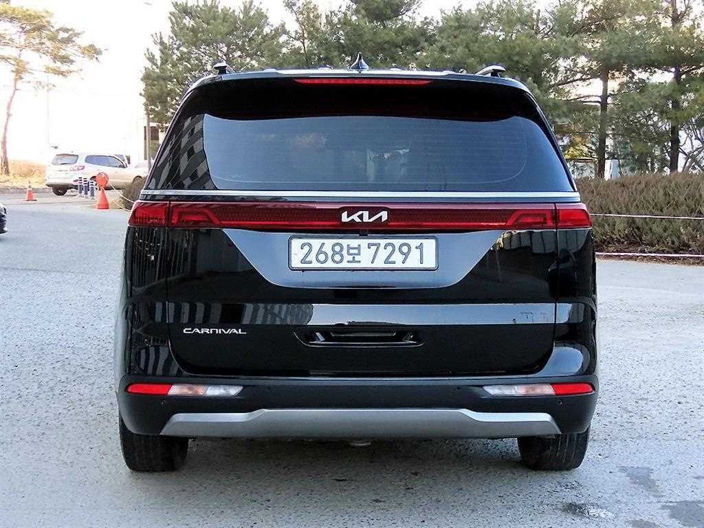 KIA Carnival - Vista 4