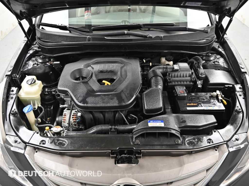 HYUNDAI Sonata - Vista 6