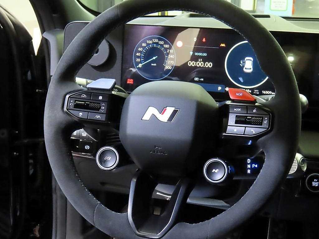 HYUNDAI Ioniq 5 - Vista 8