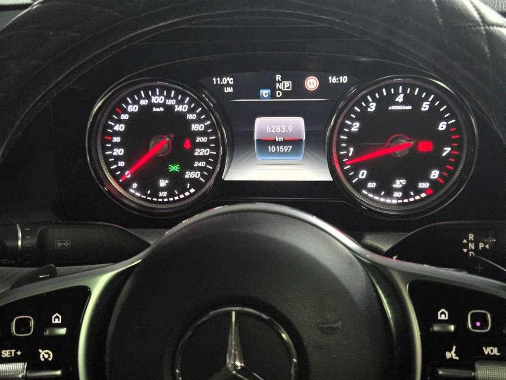 Mercedes Benz E class - Vista 6