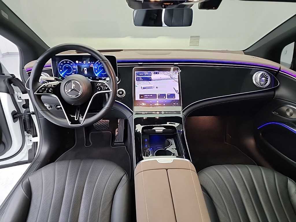 Mercedes Benz EQS - Vista 7