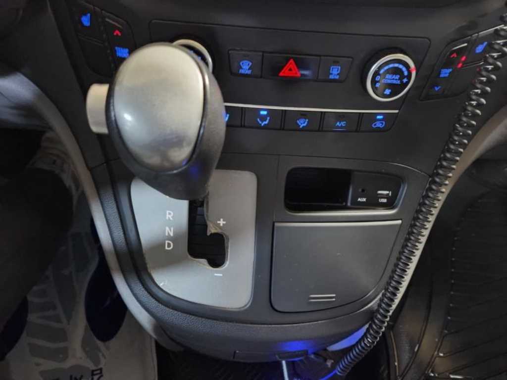 HYUNDAI Starex 2019 Amarillo - Importación desde Corea - HF Imports Iquique - Foto 14