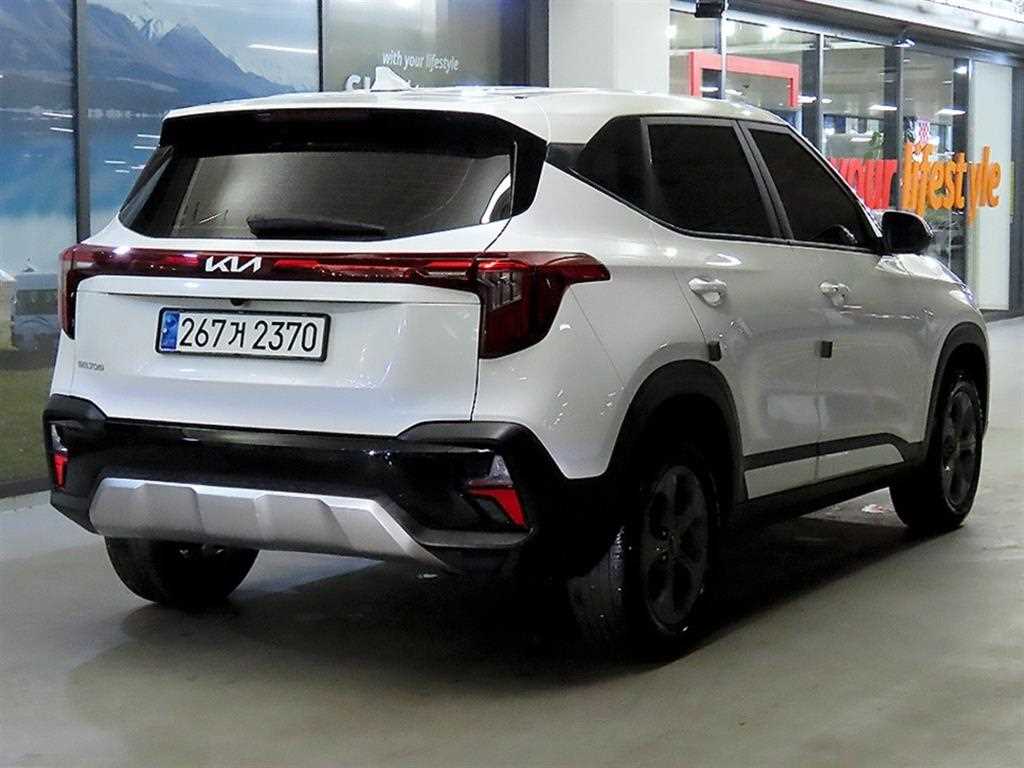 KIA Seltos - Vista 4