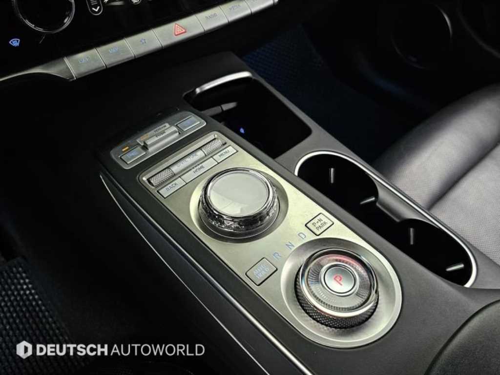 Genesis GV70 - Vista 9