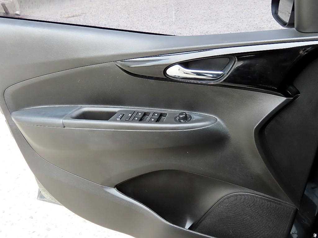 Chevrolet Spark - Vista 11