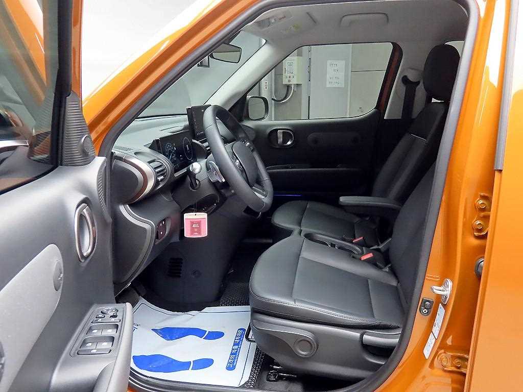 HYUNDAI Casper - Vista 5