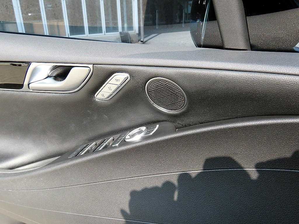 Genesis G80 - Vista 12