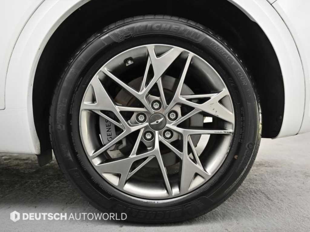 Genesis GV70 - Vista 5