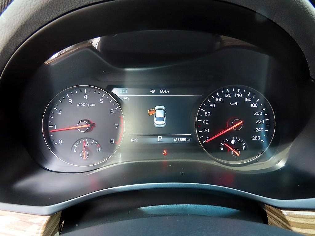 KIA K7 - Vista 9