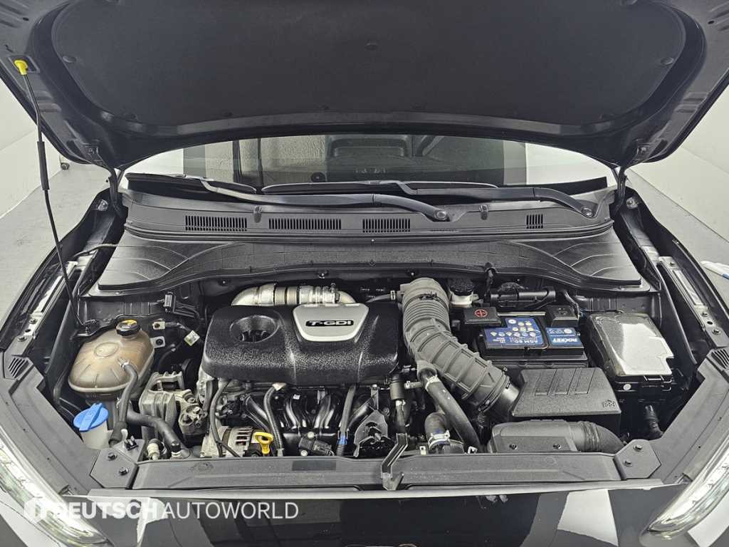 HYUNDAI Kona - Vista 6