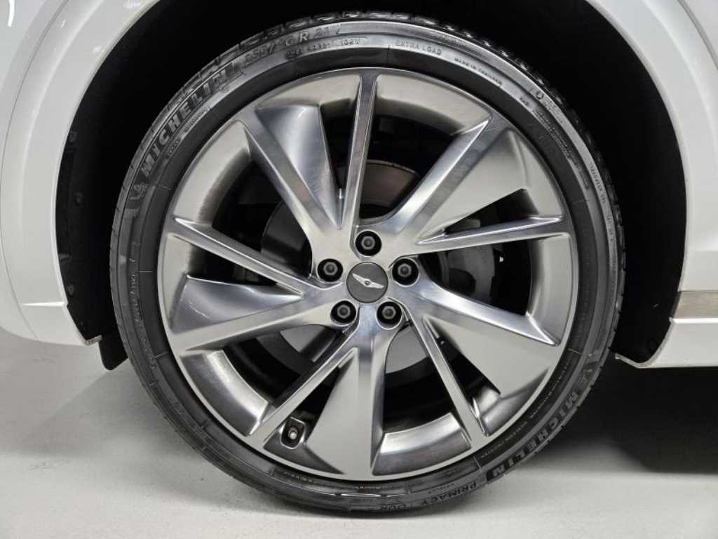 Genesis GV70 - Vista 5