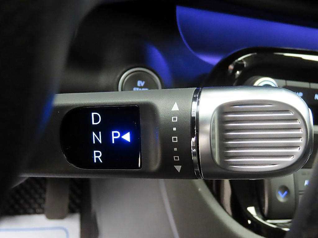 HYUNDAI Casper - Vista 10