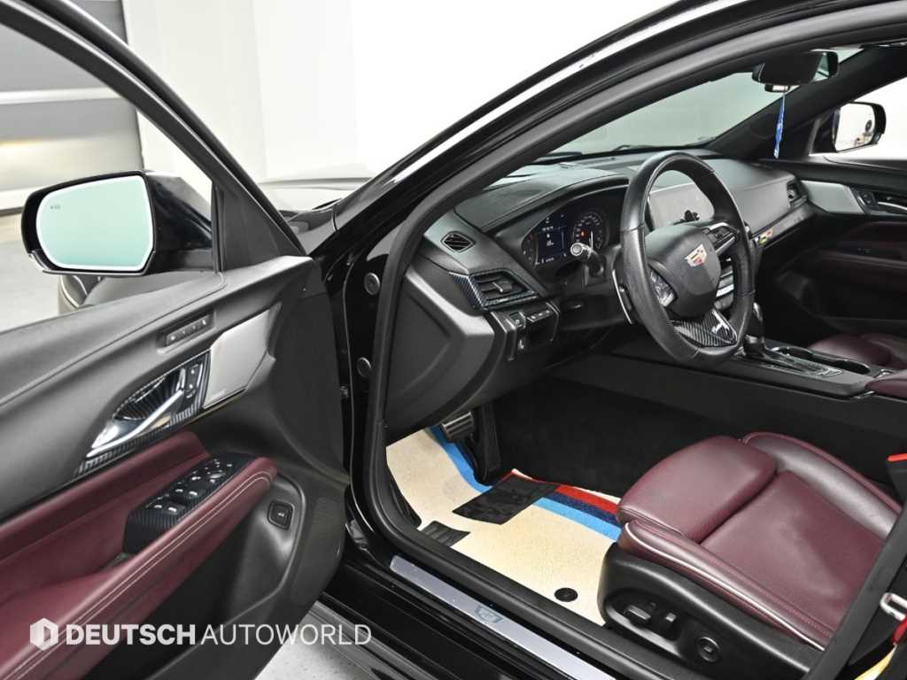 Cadillac CT4 - Vista 11