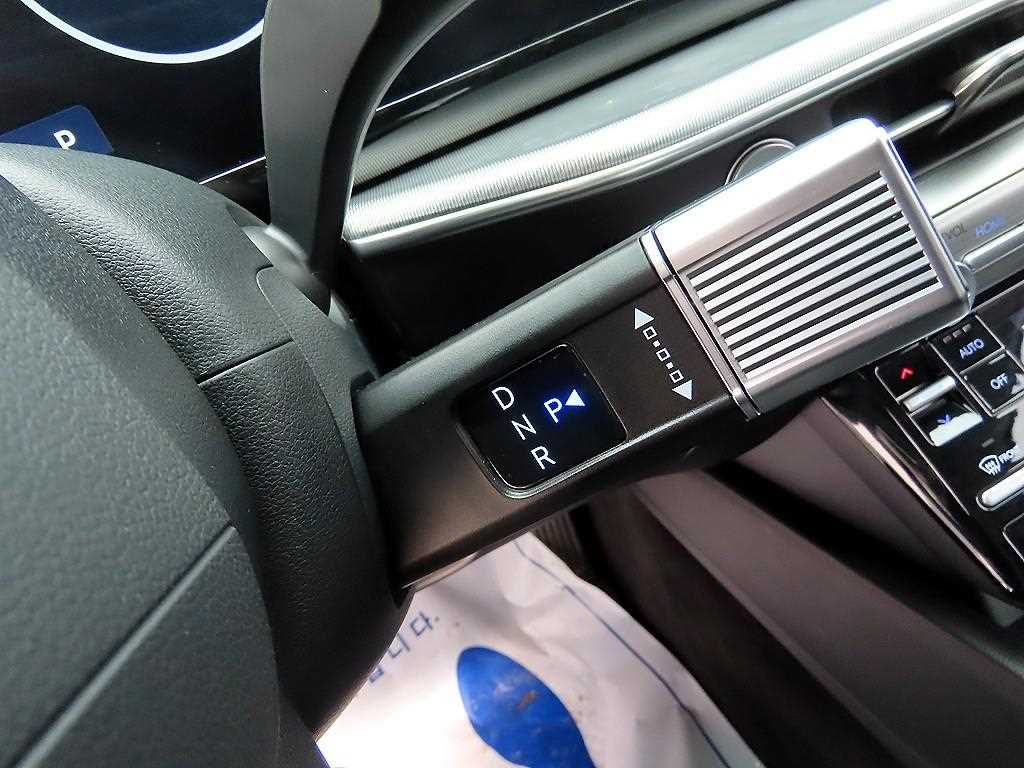 HYUNDAI Grandeur - Vista 10